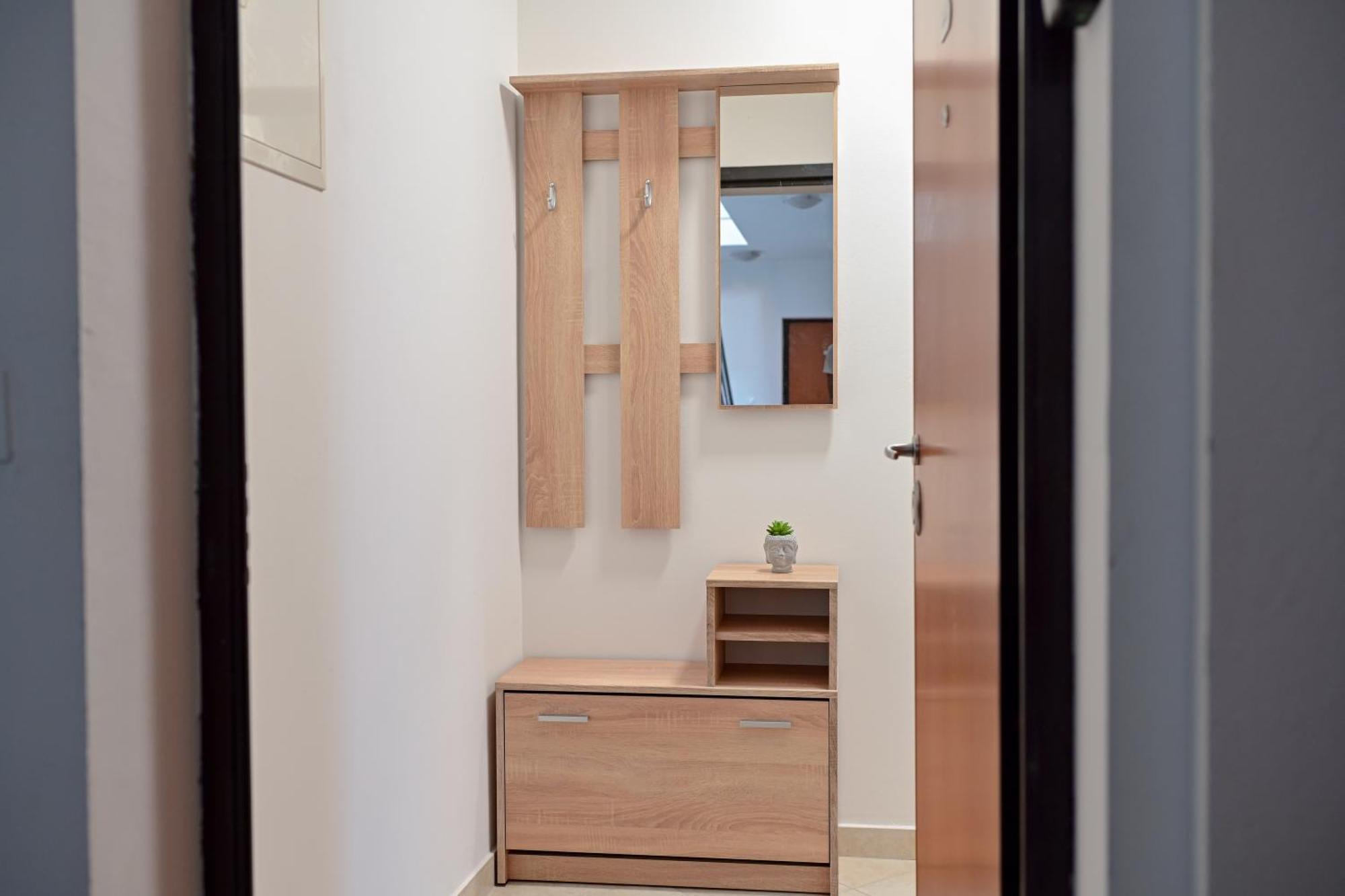 Apartman Ajduk With Parking And Terrace Zadar